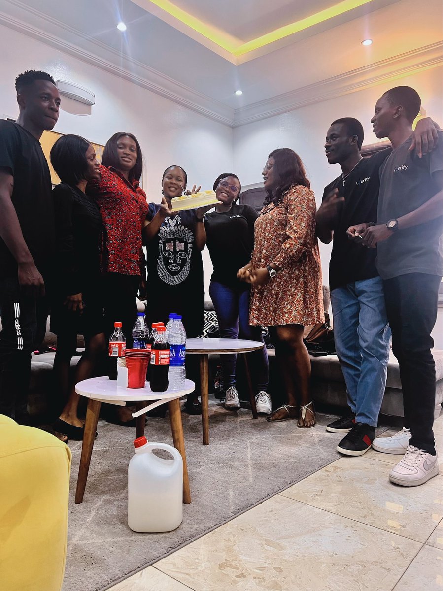 Mofuure's tweet photo. Thank you Team for taking out time to celebrate my birthday with me
Thank you Jesus for another wonderful year 🙏 
#HappyBirthday 
#january11 
#capricornqueen https://t.co/XCLCAsyp8W