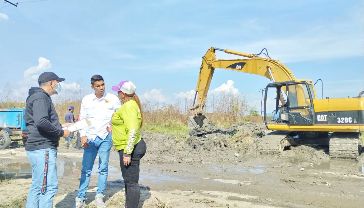ConcejalDavidF's tweet photo. #13DeEnero
#MesaDeTrabajo
#AcompañamientoAlPlanBuho
#UnSoloGobierno
#OrganizarUnirSumar

@PartidoPSUV
@FidelVsquezPSUV
@ValenciaConcejo https://t.co/tRC7aKFdpB
