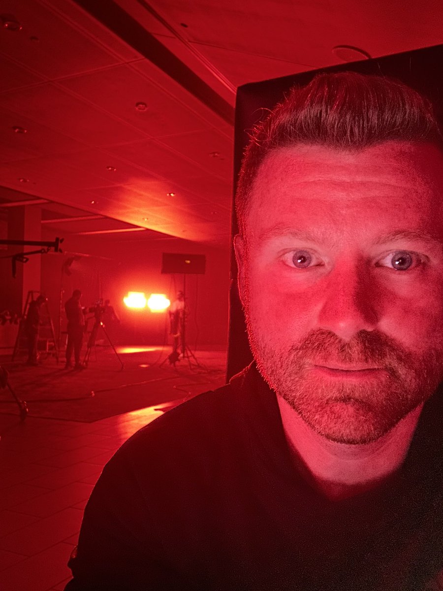 jeremybtripp's tweet image. None of the 2-dozen photographers on-site would take a cool picture of me bc I’m “not a professional athlete” or “technically supposed to be back here” so I took one of myself bc #spookyscary Anyways have a good weekend and happy Friday the 13th for those who celebrate! 🚨🚨