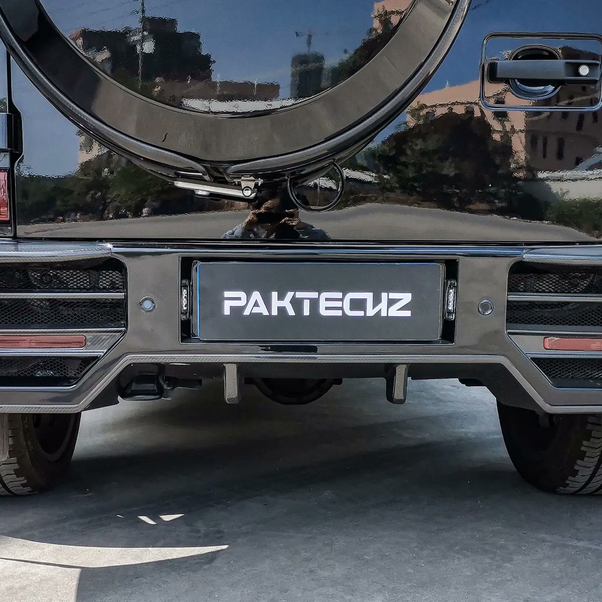#Paktechz 
Mercedes Benz G series areo dry fiberglass bodykit
​
#Mercedes #mercedesbenz #benz
#mercedesg #mercedeslovers #mercedesclub #mercedesparts #mercedesfans #mercedesg63 #luxurycars 
#luxurious #fiberglass #carbonparts #bodykit