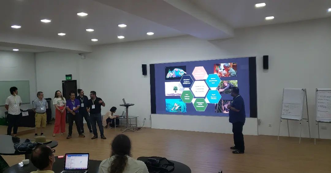 Final report by workgroup 1: Engineering helping biodiversity science.