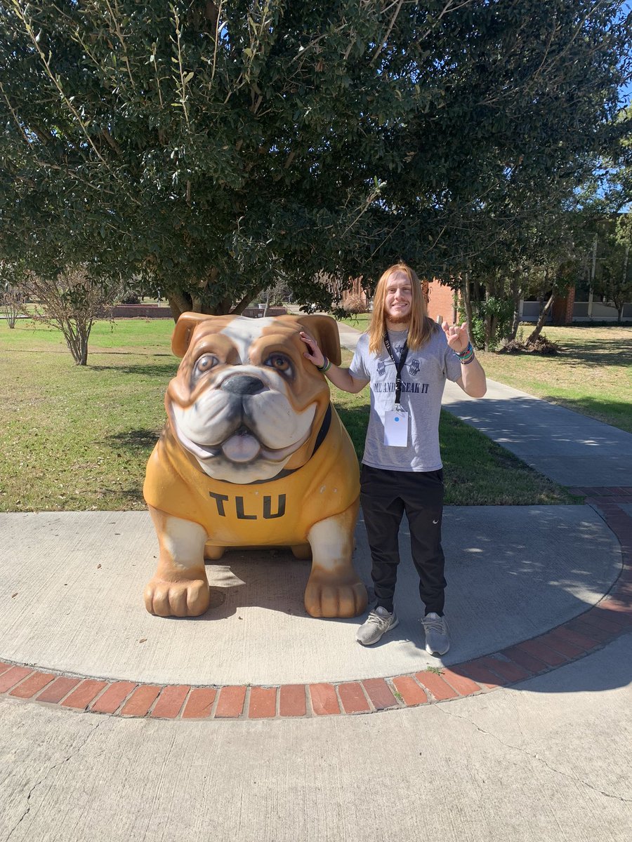 Had a great time at Texas Lutheran University today, what a blessing! Thank you to <a href="/CoachBeauGrech/">Beau Grech</a> and the TLU coaching staff for their hospitality! #PupsUp #2LIV3U
@Coach_Kraus @GlennGrizFB