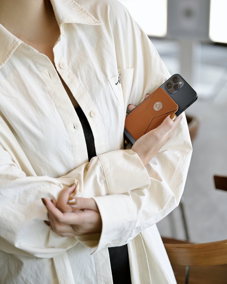 moft_global's tweet photo. Coffee keeps you running and our digital accessories keep you productive! ☕💡
A look back at last year’s Starbucks x MOFT collection to get our creative juices going for 2023!
#moft #iphonestand #iphonewallet #starbucks #starbuckscoffee #coffee #coffeelover #coffeeaddict https://t.co/mVlALHiyqq