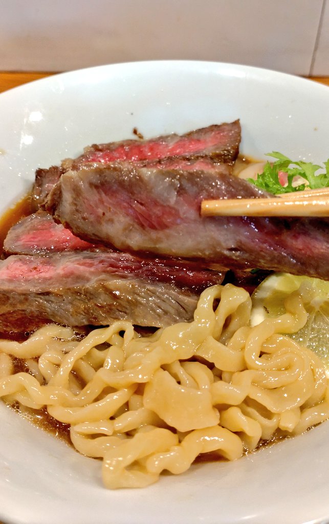 プンバァァァー🐗🐗🐗💨🍜 ら〜めん🍜食べるだけ😁byヴぃくちゃん🤗 tweet media