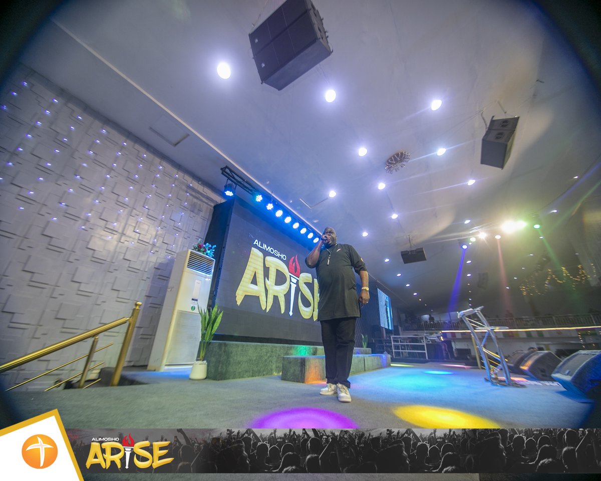 CBCNigeria's tweet image. #Ministration

Our overseer's message blessed us immensely. 

As a child of God, when the Favour of God comes upon you, it becomes your heritage.

The Favour of God will be our portion this season in Jesus' name.

@OlumidEmmanuel
#AlimoshoArise
#Praise
#Prayer
#CBCGlobal