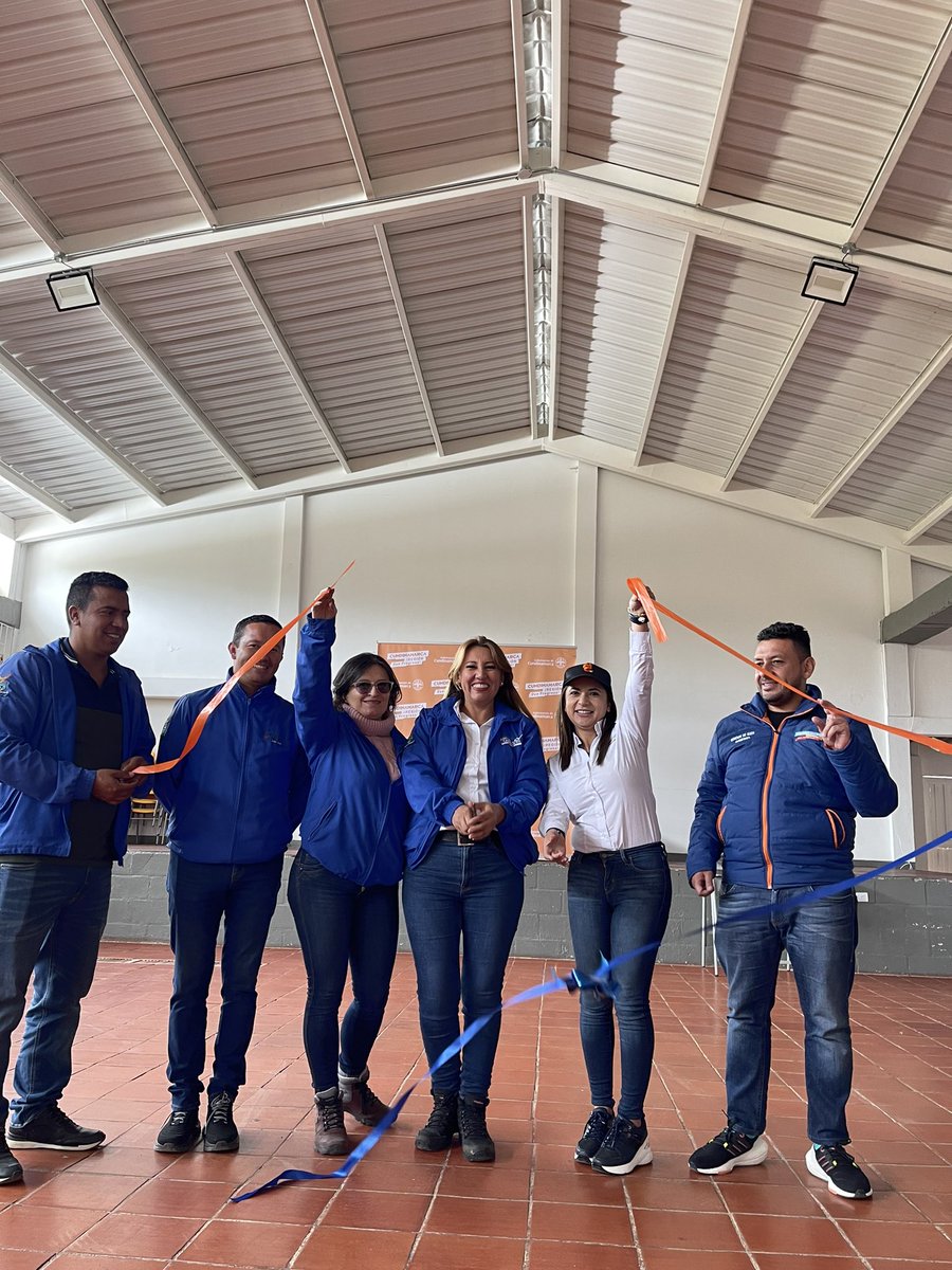 MujerGeneroCund's tweet photo. Culminamos entrega de obras en el municipio de #Suesca con esta importante inversión en el sector #educación, 236 millones de pesos para el mejoramiento de 450 m2 de cubierta con estructura metálica en la IED Gonzalo Jimenez, gracias @nicolasgarciab @PAORCON #EntregandoProgreso https://t.co/zE8FzvTnnu