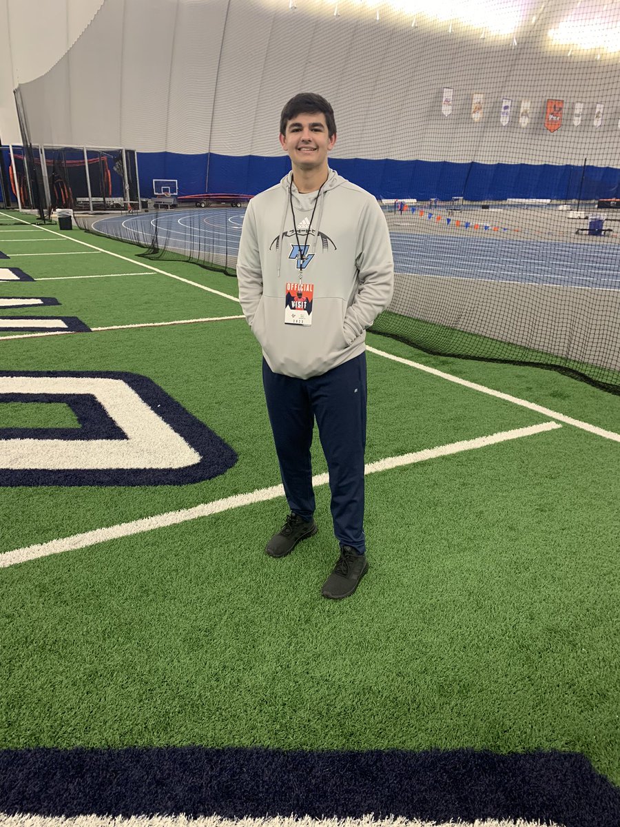 _BillyBoss_'s tweet image. Thank you @B_woods005 and @CoachFaggiano for having me back on campus. @Utica_Football @CoachGerbino @CoachClowes