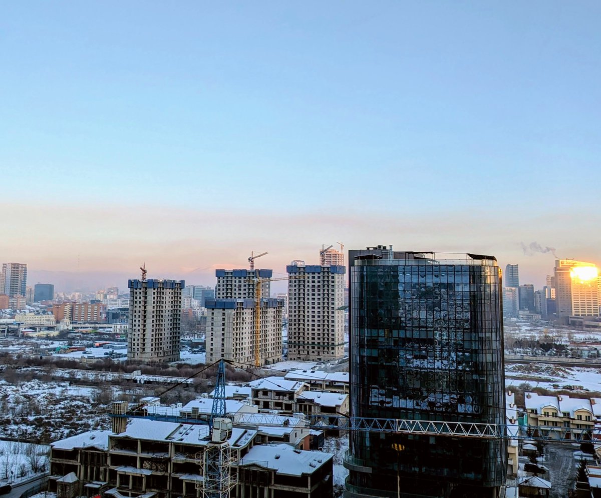 micha_thecook's tweet photo. #pollution #ulaanbaatar #mongolia #visualised https://t.co/z2CIuSKLmG