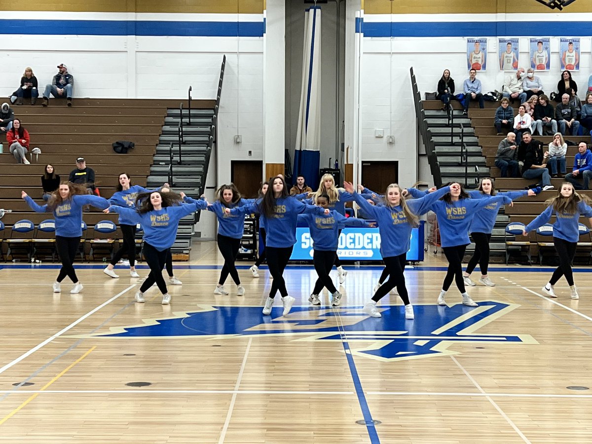 SchroederSports's tweet photo. Sights from Friday night…
@SchroederCheer1 https://t.co/OsJMYdK6LF