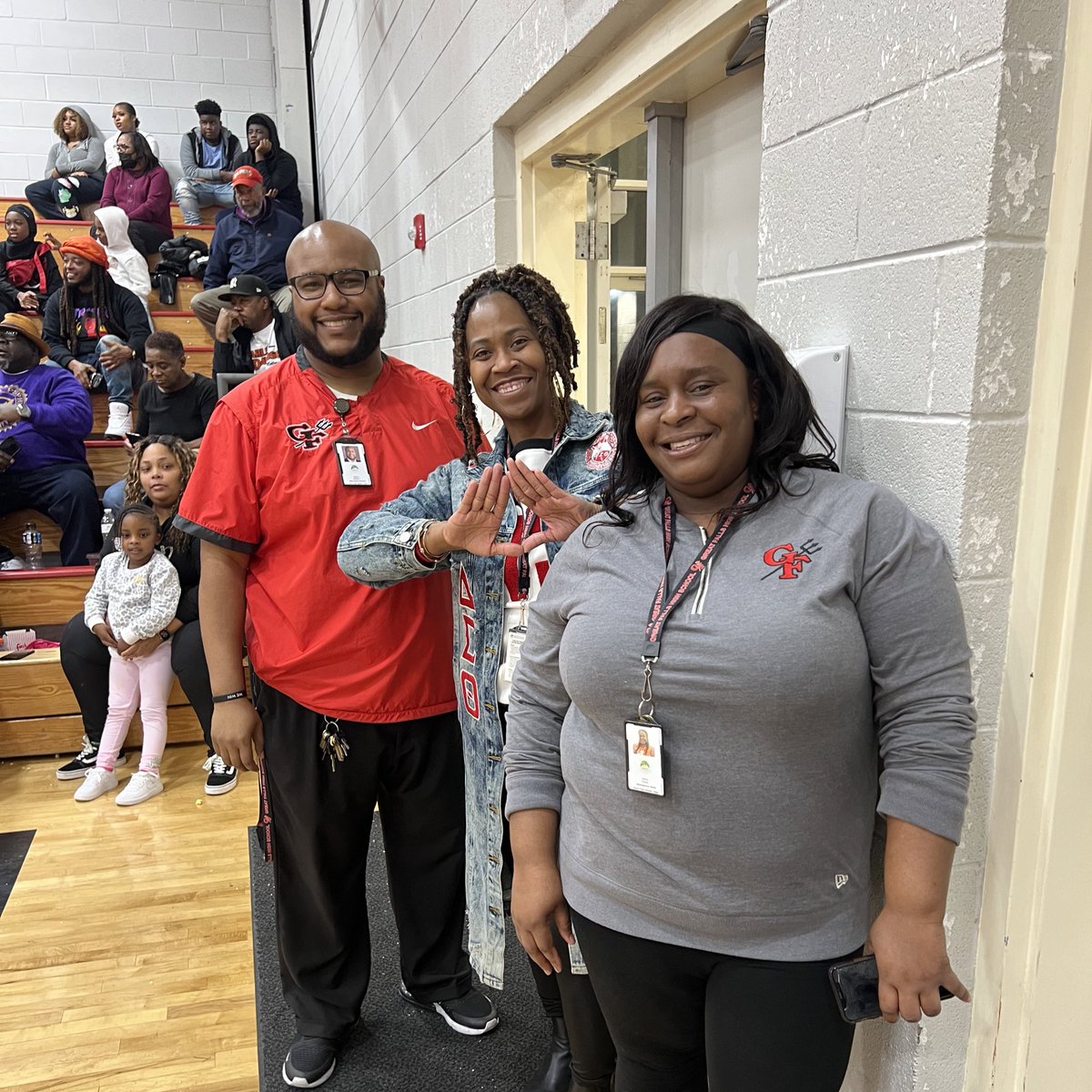 Dr_JSanders's tweet photo. Enjoying a great night of Red Devil Basketball with our favorite Delta! Happy Founders Day, @Mrs_SWorthy! We are so thankful for your service! Because of you, we are Better Today! #BetterTodayGF https://t.co/QDIFzMljUU