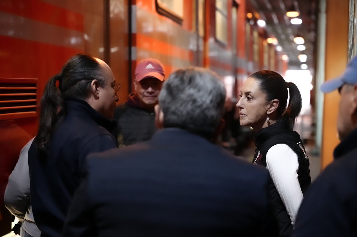 Claudiashein's tweet photo. Estoy visitando las instalaciones del @MetroCDMX para escuchar a l@s trabajador@s y sus necesidades. Hoy estuve en los talleres de El Rosario. https://t.co/Dt8qIqEvyO
