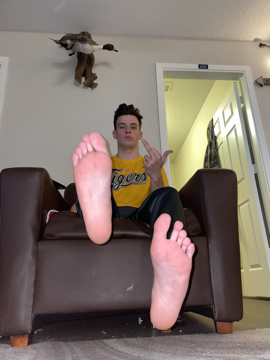 MasterGary98's tweet photo. Back on and ready to ca$h fuck you pig$ https://t.co/9KvUBhmzOo