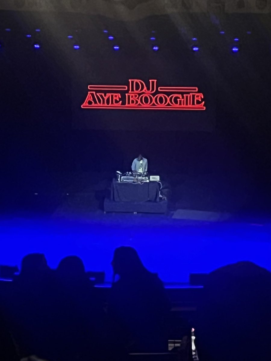 BrooklyniteAu's tweet photo. #Artist/#DJ #ABoogieWitDaHoodie
#iTunesStore/#AmazonMusic or #AppleMusic Record stores..Album Checkout:
~
#TheBiggerArtist 
#HoodieSZN 
#ArtistTwoPointZero
#MevsMyself
#HoodieSZN
#Artist 
~
Labels: #HighbridgeTheLabel #Atlantic #TheMetPhilly https://t.co/rgXPayC3f7
