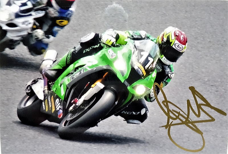dolphin2_4's tweet photo. #suzuka8h
#鈴鹿8耐2019
@FIM_EWC
#DavidCheca
#JermyGuarmoni
#ErwanNigon
@teamkawasakisrc
2019FIM EWC Champion
2019鈴鹿8耐 12位 TEAM SRC KAWASAKI France/ジェルミー・ガルノニ/エルワン・ニゴン/デビッド・チェカ 組 https://t.co/5gwIdI8miZ