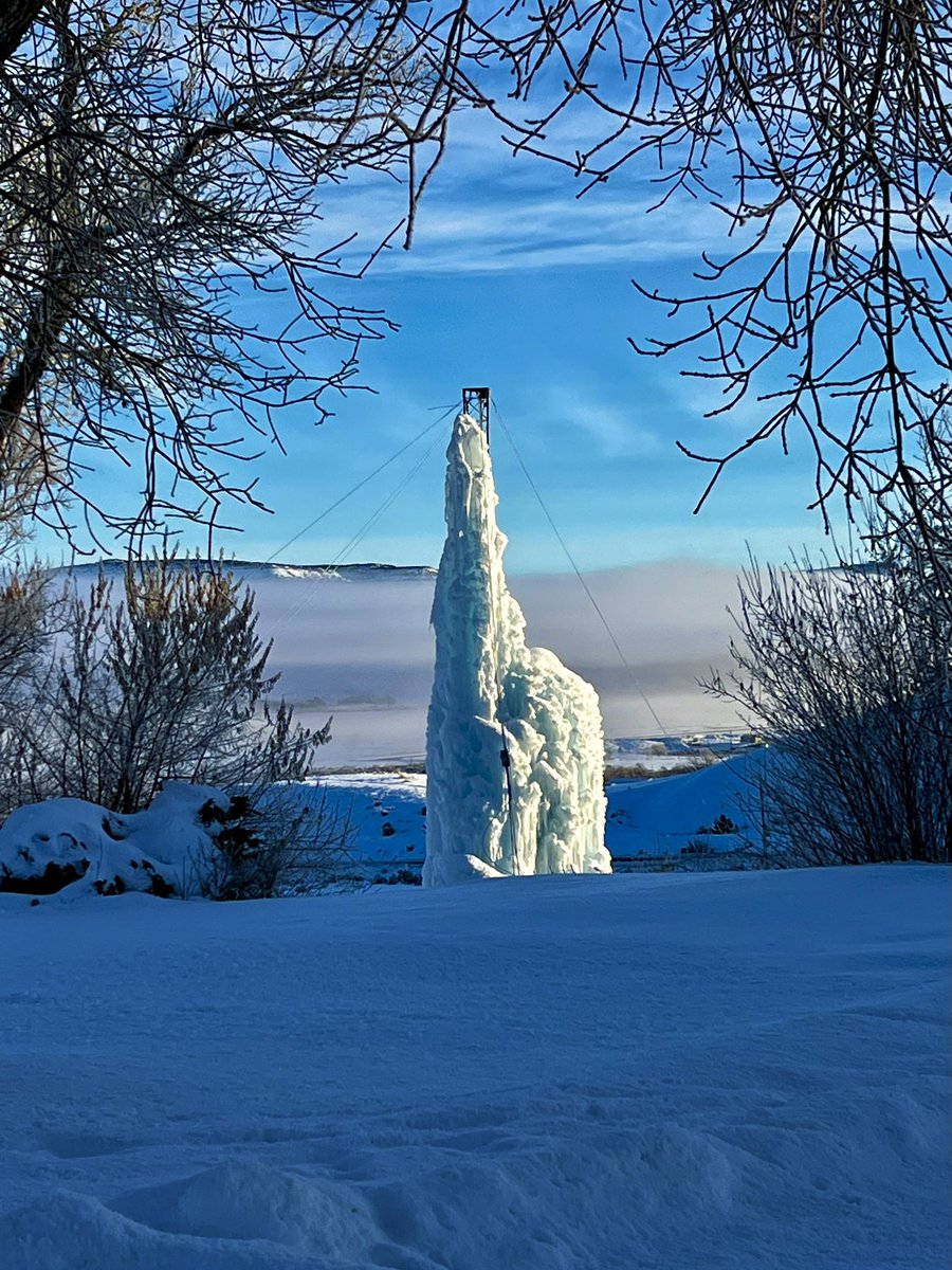 TownofRangelyCO's tweet photo. A great year for the #icetower @CNCC_Spartans! Have you climbed it? #TownOfRangely #RangelyColorado #CNCC #IceTower #DiscoverRangely #Colorado #WinterViews #ColorfulColorado #Winter #Snow https://t.co/bBhZxoeZ6A