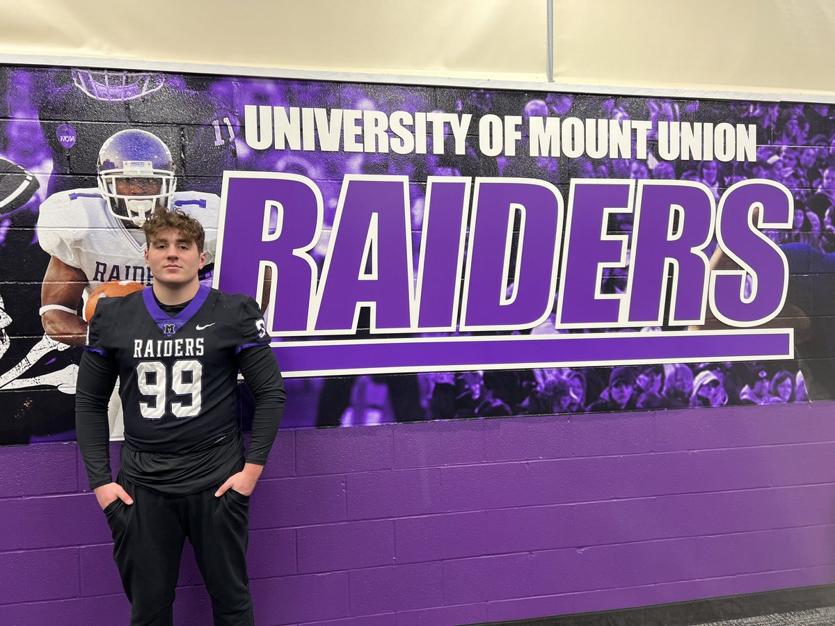 Thank you <a href="/MountUnionFB/">Mount Union Football</a> for hosting me and my family for an official visit today🟣⚪️
<a href="/CoachGeoffDartt/">Geoff Dartt</a>  <a href="/jchorba16/">Coach Chorba</a> @jmarkowski_8 <a href="/JHSPolarBearsFB/">Jackson Football</a>