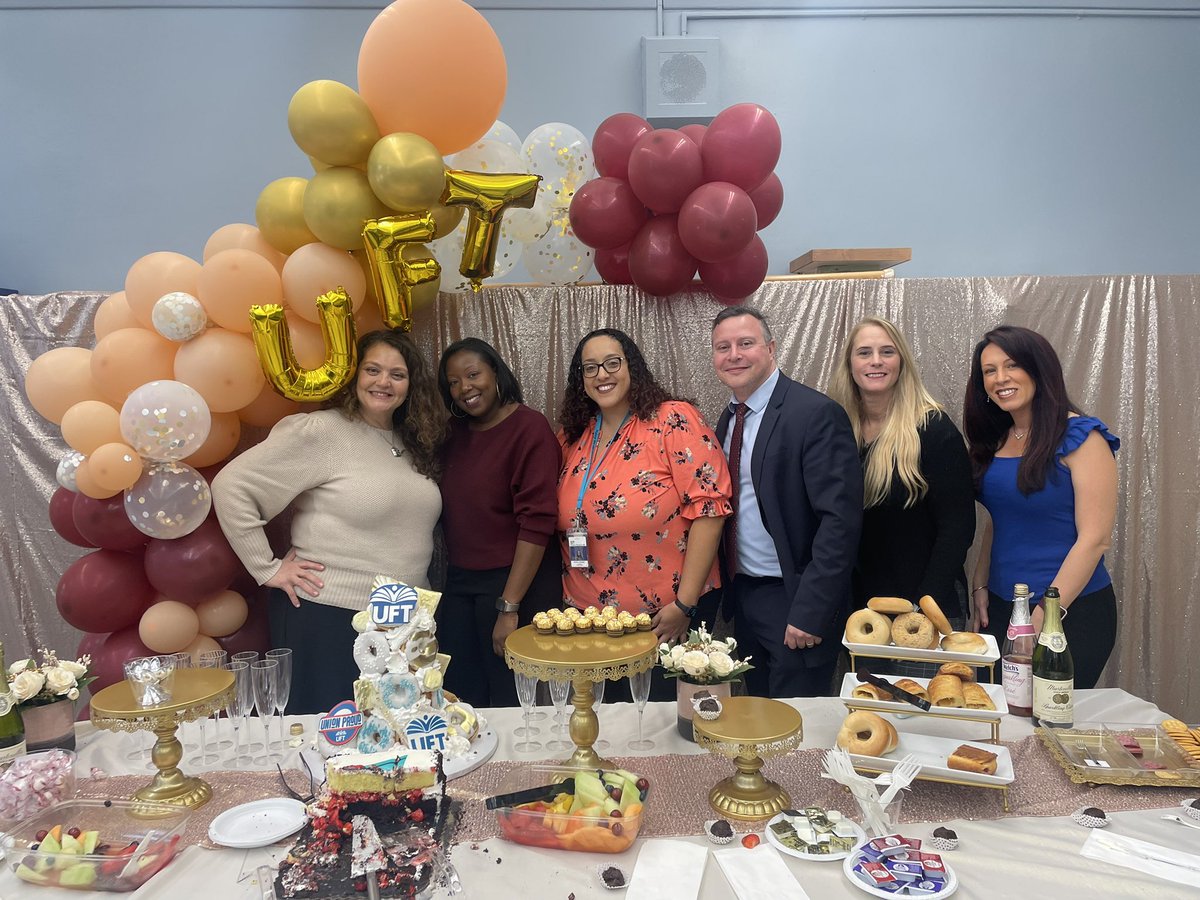 Fyaly_Nunez's tweet photo. PS 78’s UFTTC Grand Opening was absolutely fabulous! Great job @MrsKMitchell11 ! Can’t wait to hear all the wonderful things happening at 78!!! @jcps78 #fellowcoach @UFTTchrCENTER @HoganAnnmarie @CuomoHanley https://t.co/XGcquPqtG8