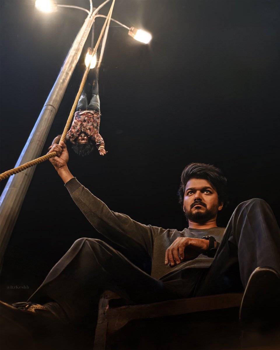 ThalapathyYasm1's tweet image. Gud Mrng Nanbaa Nanbiii....✨🖤💥

@actorvijay #Varisu #BlockbusterMaster