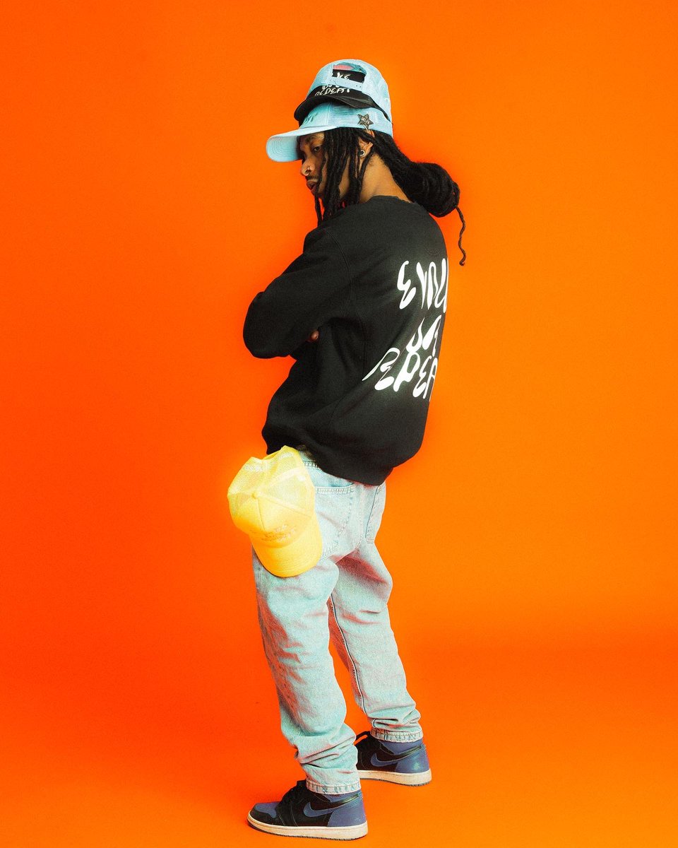 skinnymane999's tweet photo. 🎃🥶 https://t.co/WotW3SDFzN