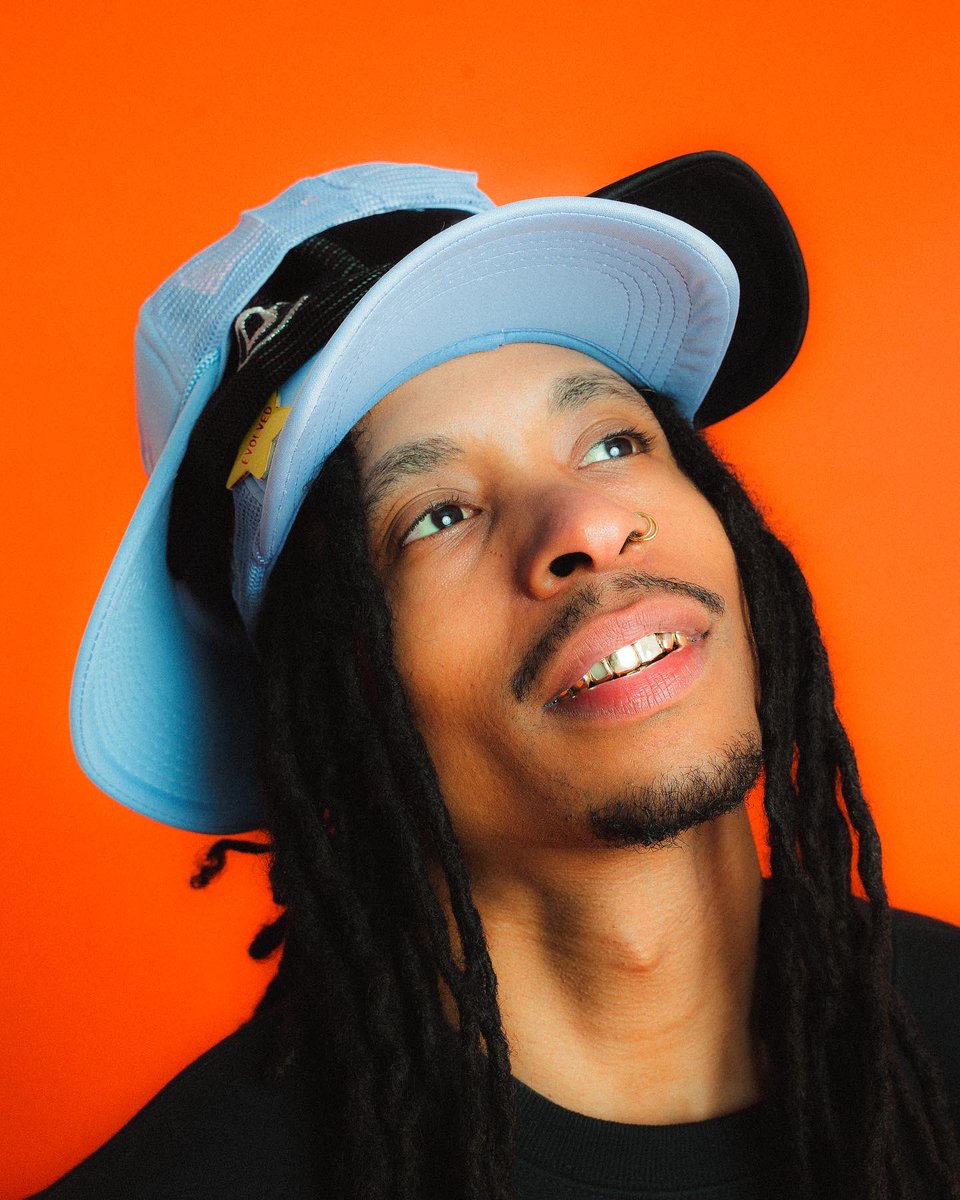 skinnymane999's tweet photo. 🎃🥶 https://t.co/WotW3SDFzN