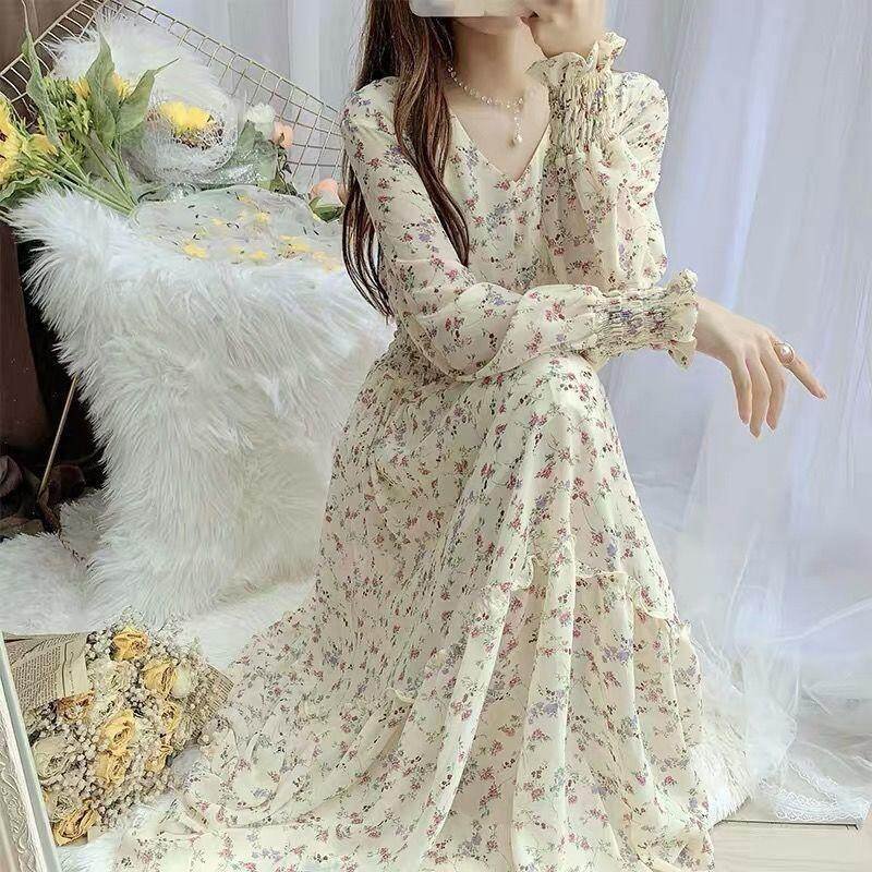 affiliateMel's tweet photo. I found this great deal on Lazada! Check it out! 
Product Name: Ladies Dress 2021 Autumn New Cute Sweet Small Fresh Floral Chiffon Dress Female Long-sleeved Temperament Waist Mid-length Skirt
Product Price: ₱1,200
Discount Price: ₱694.6
Product Link: https://t.co/lBePUTpEej https://t.co/21ZB9w8z3t