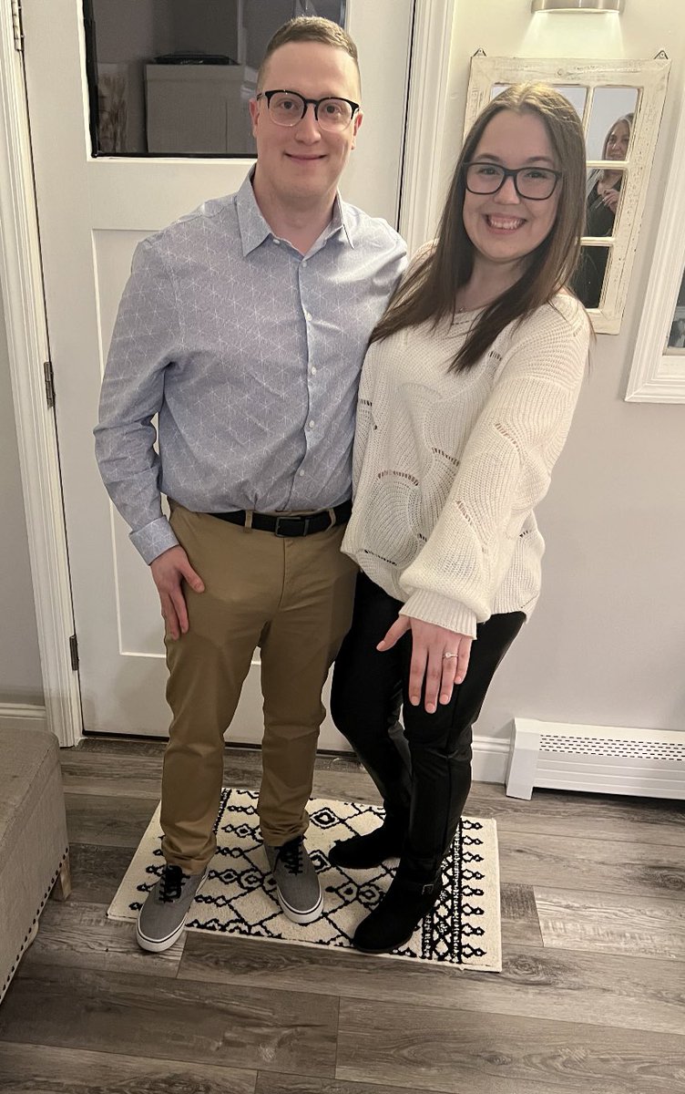 DDeJohn96's tweet photo. IM ENGAGED I COULD NOT BE HAPPIER ❤️💍 https://t.co/8FDzE6nzcr
