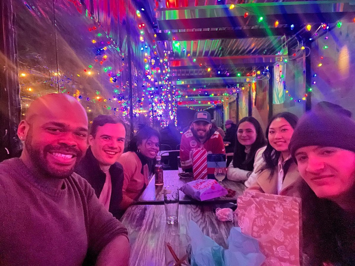 hercmsu's tweet image. HERC had a fun get together before we get back to work on some cool research projects this semester! Keep an eye out for updates on the projects we’ll be presenting at this year’s @MidwestSoc Conference :)