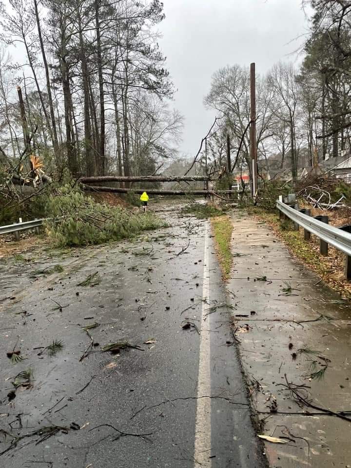 Pebbles_Starr's tweet photo. Hi everyone. We need everyone's prayers. We were hit by 2 F3 tornadoes yesterday here in Ga. We are without power and heat. They say it could be up to a week before we have any power. These are just a few pictures I have. I have a lot more. We are ok but could use the prayers. https://t.co/A2OozEier3