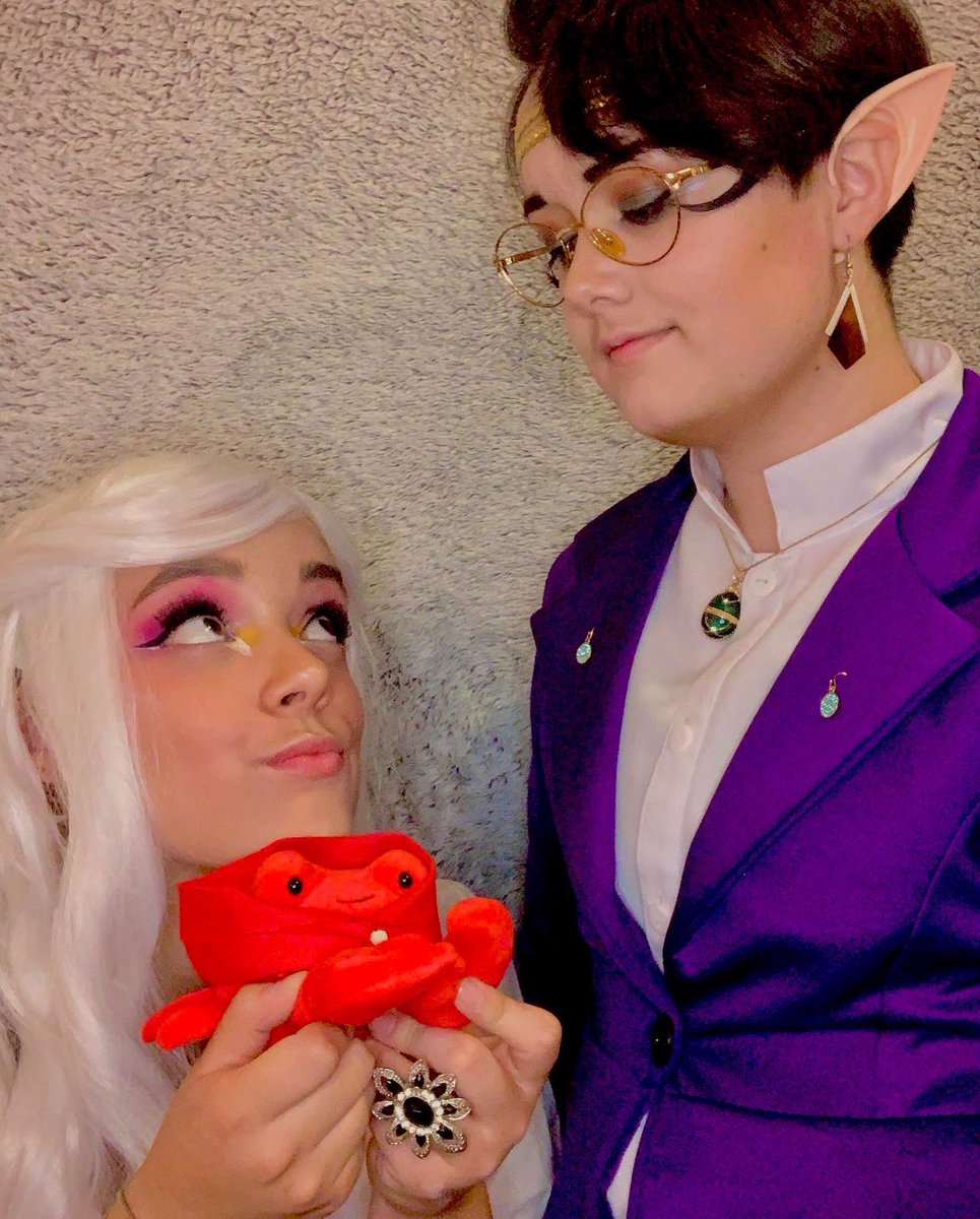 moss_cosplay's tweet photo. Whoulda thought three years after these pics weโd be engaged and living together? (It was me I had been in love with them for six months lol thanks McElroys)
โโ
#DungeonsAndDragons #TAZ #TheZoneCast #TheAdventureZone #TAZGraduation #TAZGrad #DND https://t.co/gc1KPSaC1m