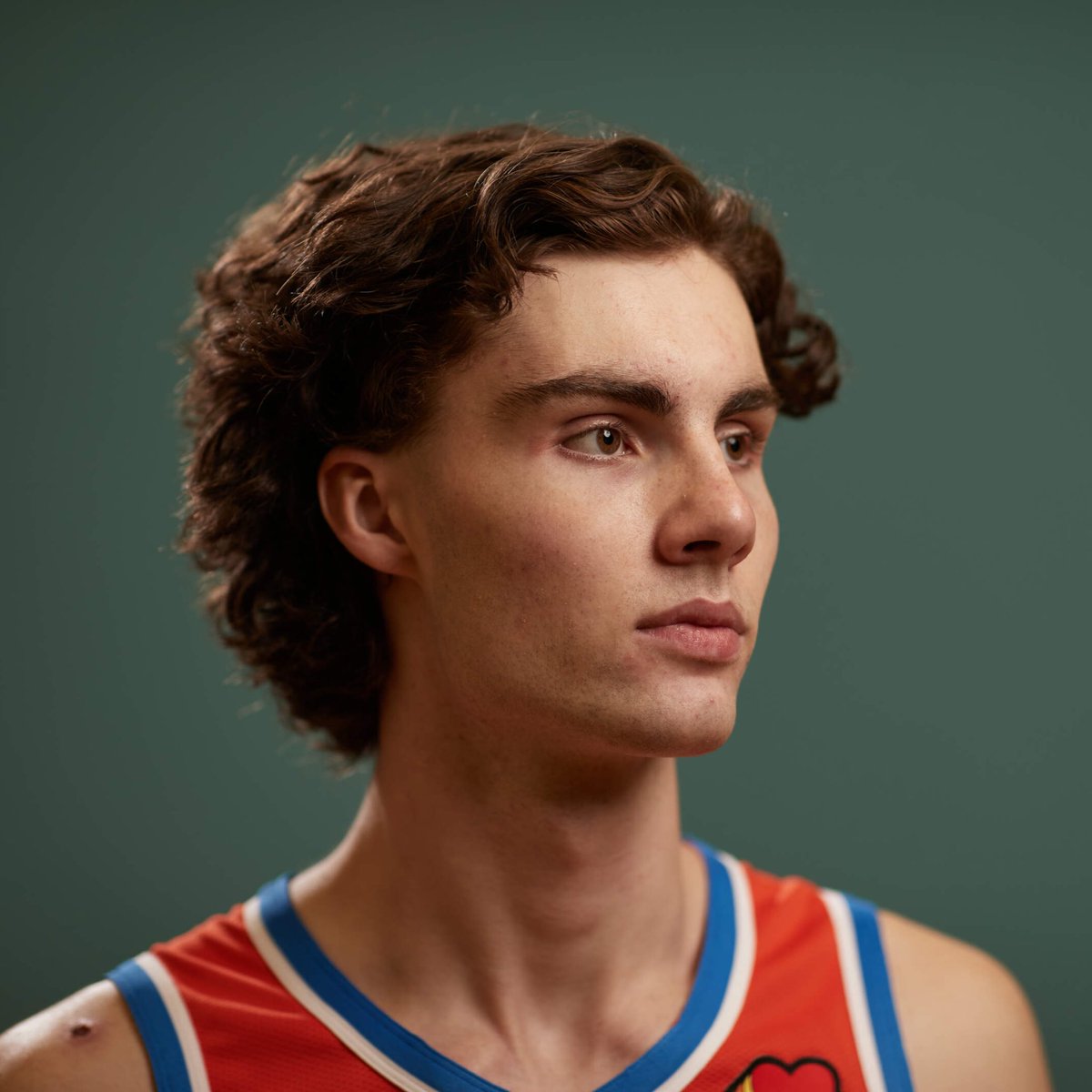 UofBasketball's tweet image. Bulls announcer just called Josh Giddey “The NBA’s version of Timothée Chalamet”on the broadcast lol