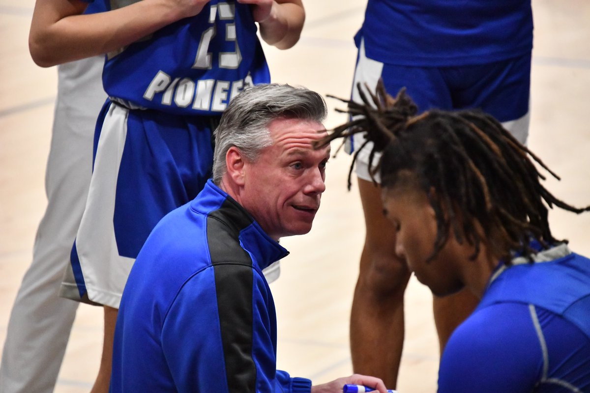 Mr_DUrso's tweet photo. So thrilled for @CoachBouslog and his 300th win. Duchesne has the best coach in the business, a great and beloved teacher, and a man I’m honored to call my friend. Congratulations! https://t.co/pT3OT8g5qx