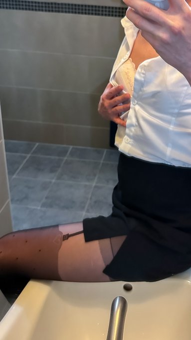 Another Box Checked: Feminizing into a Sissy Secretary at work! Almost in Full Gurl mode!🙃10🔁retweets<a href="/tag/sissy"class="tags"><span>#sissy</span></a><a href="/tag/femboy"class="tags"><span>#femboy</span></a><a href="/tag/sissyfordaddy"class="tags"><span>#sissyfordaddy</span></a>