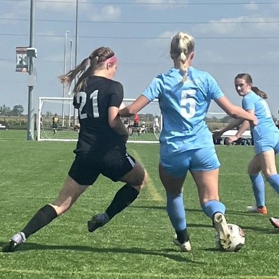 wearesoccer_mi's tweet photo. #ClassOf2023 #MIWSocCommit
Ella Farkas (@ella_farkas)
Defender
H.S. Team: @sc_athletics
Club Team: @miburnsoccer
Committed to @SaintsWsoccer https://t.co/c1vMNHBQWH