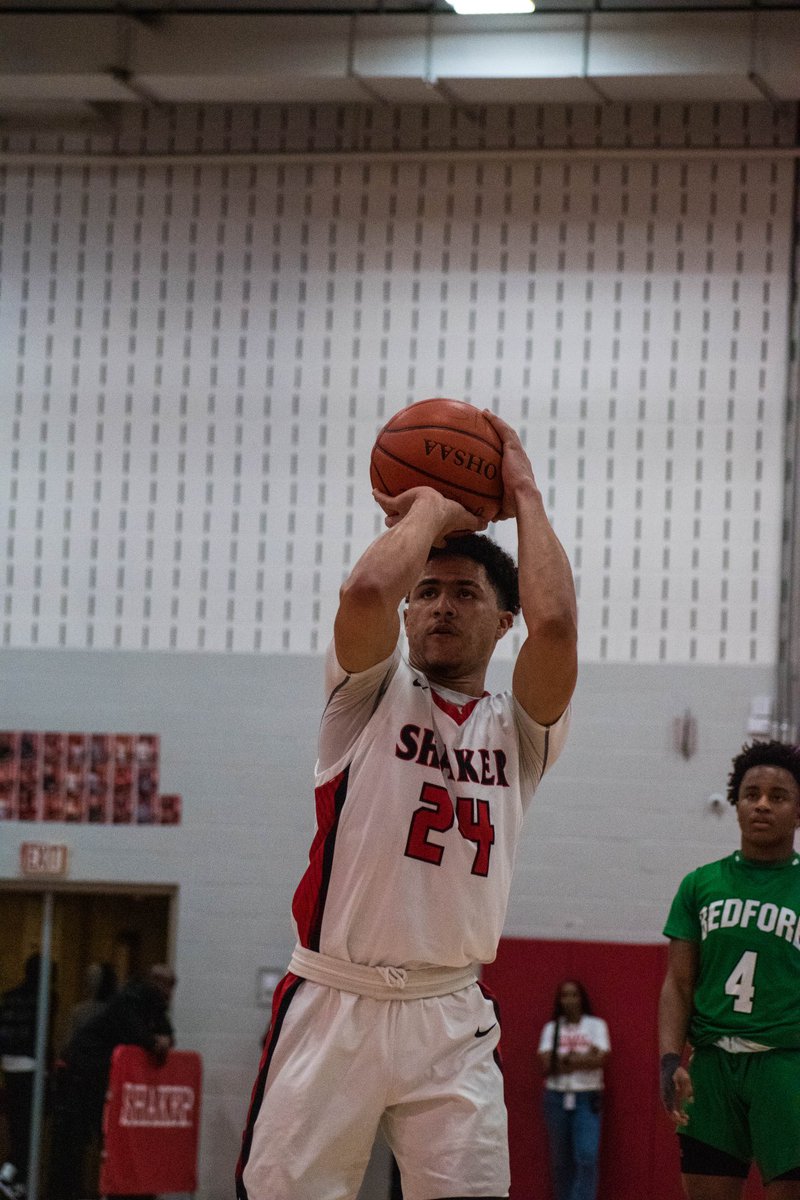 <a href="/ShakerHoops/">Shaker Basketball</a> played team ball tonight to get win vs. Lorain 64-49! @KadenAaron_ 20pts 5rbd 3ast 3 3s <a href="/NoahChambers_3/">Noah Chambers</a> 15pts 3ast 3 3s <a href="/ricar_d024/">Ricardo Johnson</a> 15pts 4ast 3 3s &amp; <a href="/Kel0Smith/">Kellon Smith</a> 11pts 5rbd 4 stls 2ast 4/4fts! Great team win! <a href="/raidersofshaker/">Shaker Raiders</a> <a href="/mgoul/">Matt Goul</a>