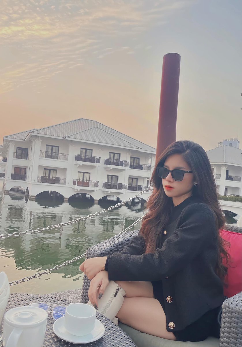 thutrang83868's tweet photo. “Cuộc sống không cho bạn tất cả những gì bạn mơ ước, nhưng cuộc sống cho bạn quyền được lựa chọn ước mơ và quyền được thực hiện nó.”
#ctvv https://t.co/jTysu7A0N5
