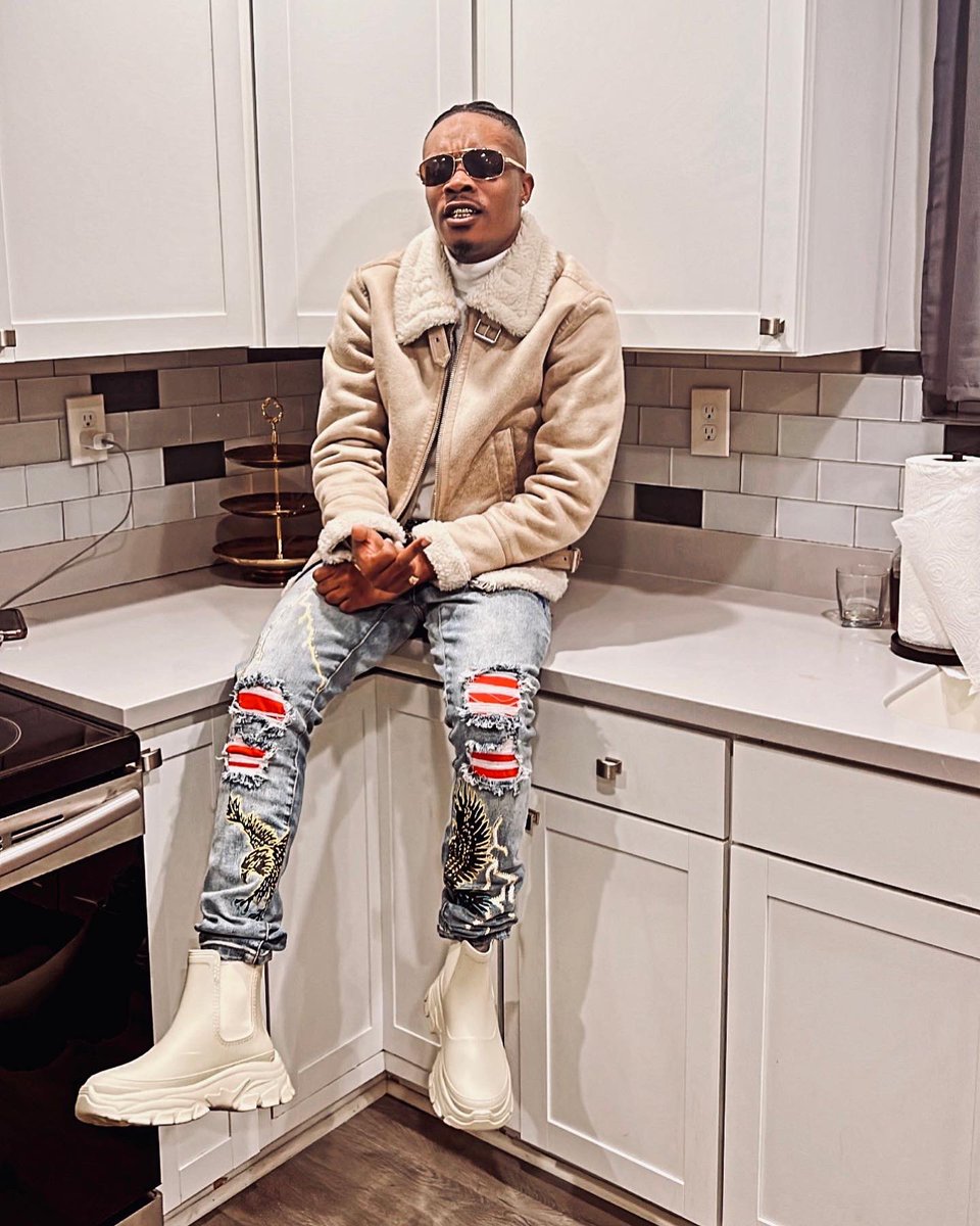 fred_ebony's tweet photo. All that telling’ folks I’m crazy, tell em’ how you got me 🖕🏽’ed up… #LLCHARLES😈💜🌪️ https://t.co/GiXyOqvZyQ