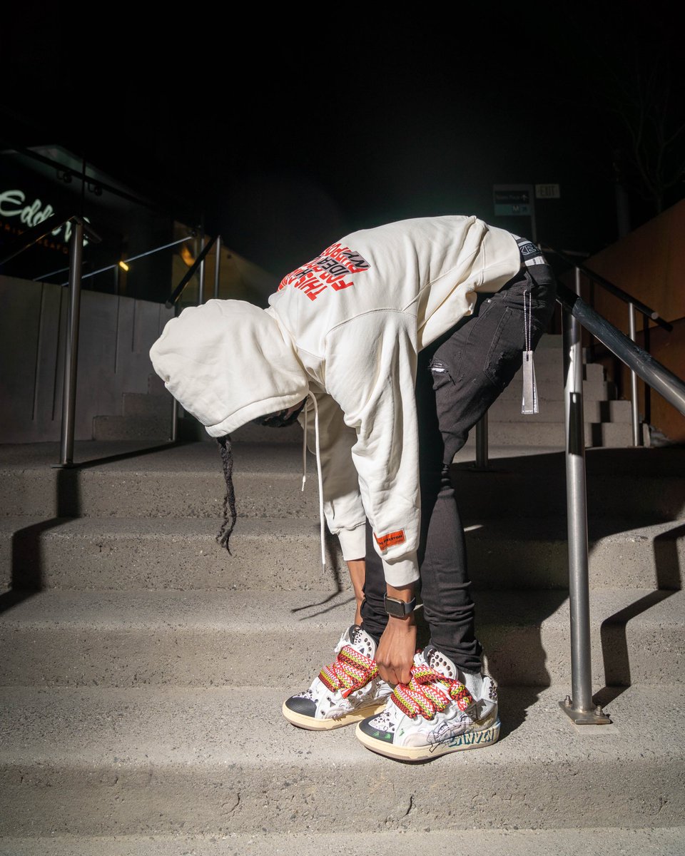 _Rodnot's tweet image. We Get Em In For The Low 📦 My Clientele Good I Ain Posted In Front Of The Store 🏬