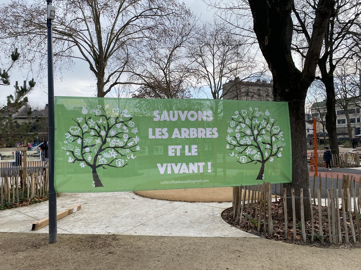 GillesRobel's tweet photo. Les organisateurs de la marche citoyenne pour les arbres et le vivant de Montreuil à Bagnolet en diffusion au square République à #Montreuil. Soyons nombreux samedi 28 ! https://t.co/iDxMeZ9IWd