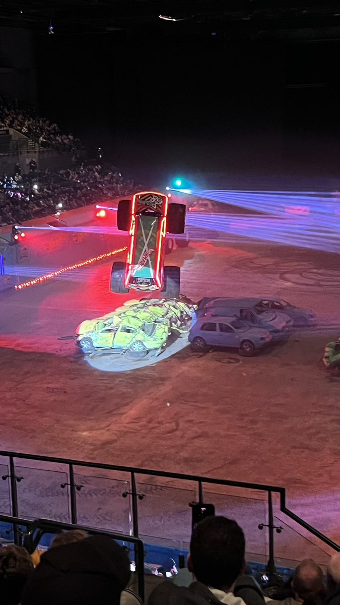 run_daddy_run88's tweet photo. Boss day at monster trucks love love air time. And hangouts with middle child #hotwheelsmonstertruckslive @MandSBankArena https://t.co/qumd8f3bTc