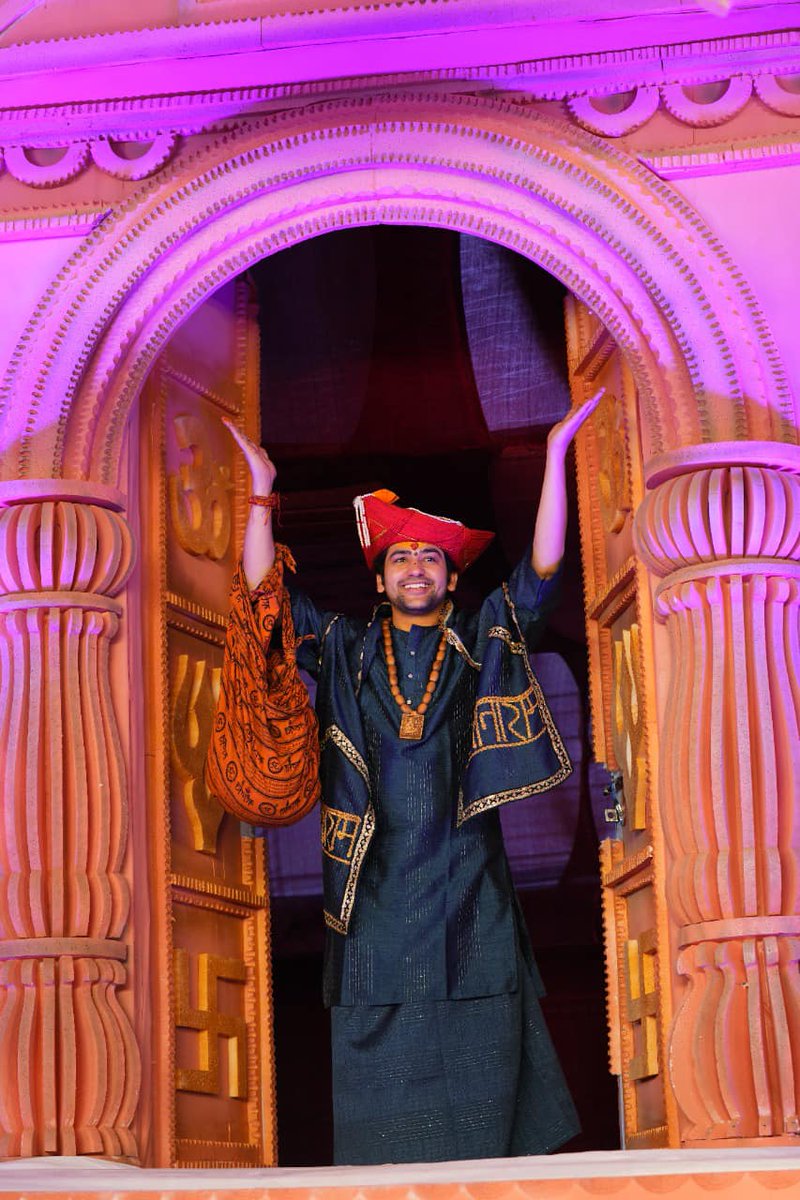 bageshwardham's tweet photo. पंचम दिवस श्री सीताराम विवाह महोत्सव रायपुर की दिव्य झलकियाँ….
#bageshwardhamsarkar #bageshwardham #shrisitaramvivahmahotsav #sitaramvivah #raipur https://t.co/zMQFvuO17c