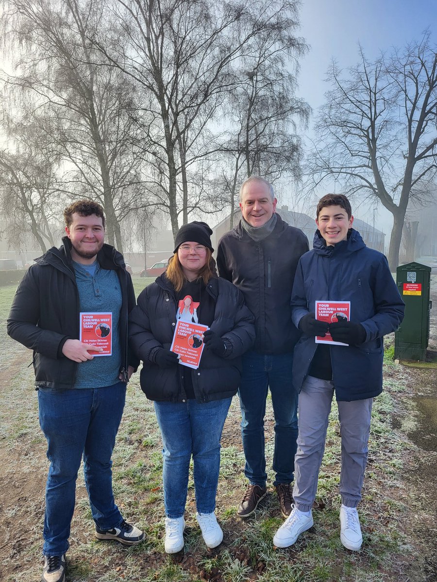 We've been out in Chilwell campaigning this morning. Nice weather for it 🥶 

Great to be with <a href="/Greg4Broxtowe/">Greg Marshall</a> and the rest of <a href="/broxtowelabour/">Broxtowe labour councillors</a> 🌹