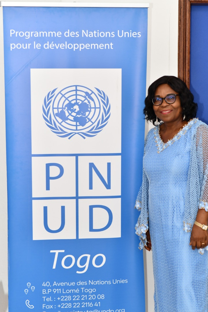 PnudTogo's tweet photo. Après 32 ans de bons et loyaux services au @PnudTogo, Mme Justine Assilevi-Nuiadzi a fait valoir ses droits à la retraite le 31. 12. 2022. Hier, le bureau l'a honorée lors d'une cérémonie à laquelle ses qualités professionnelles et humaines ont été appréciées. https://t.co/STUC5PWrXT