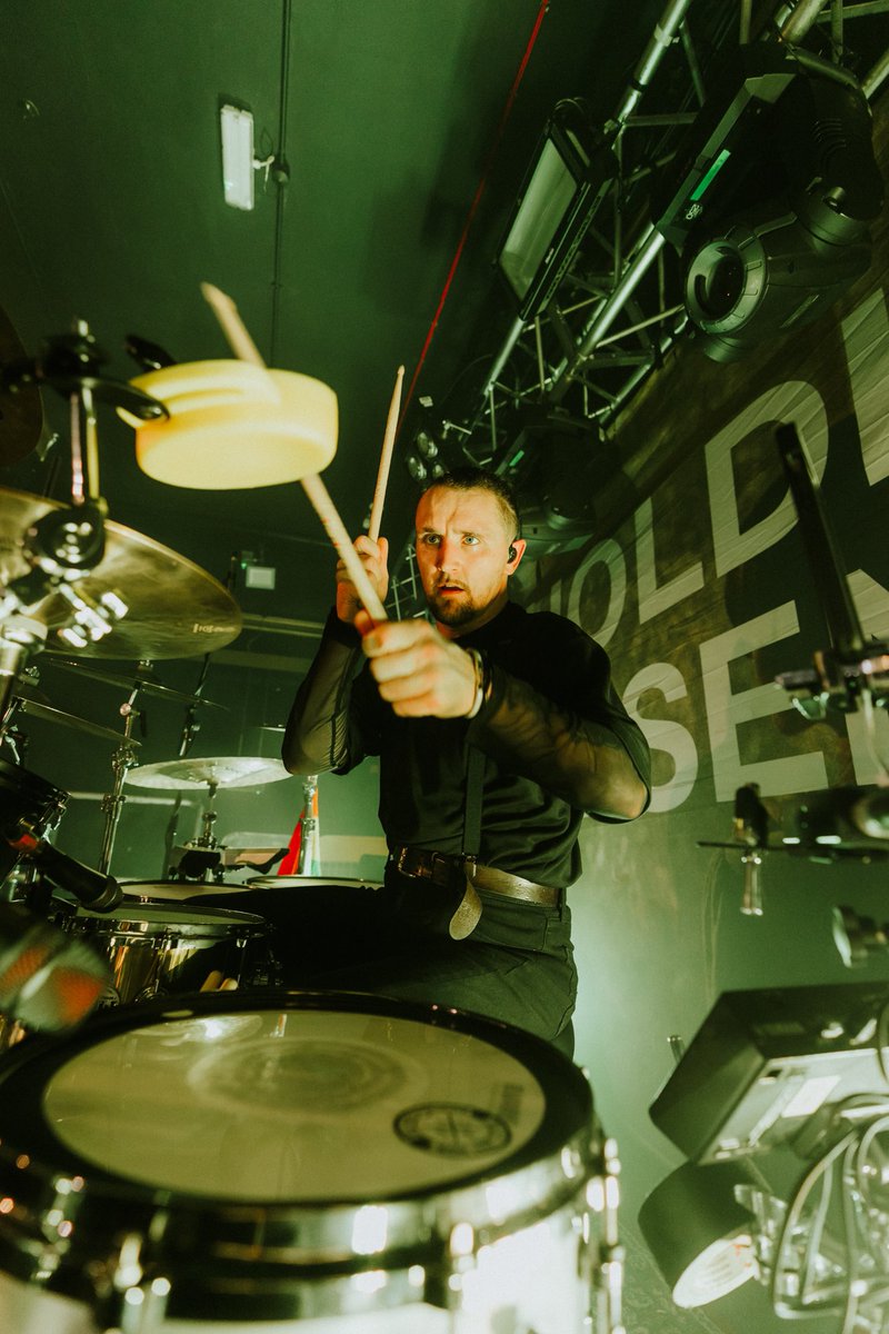 Holding Absence tweet media