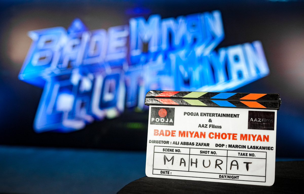 akshaykumar's tweet photo. A film I’ve been most eager to start #BadeMiyanChoteMiyan! Adding to the adrenaline rush is my Chote  @iTIGERSHROFF 
Hey Chote, you better remember during the shoot that you were born the year I started my career 😜 https://t.co/UnrfitmD4z