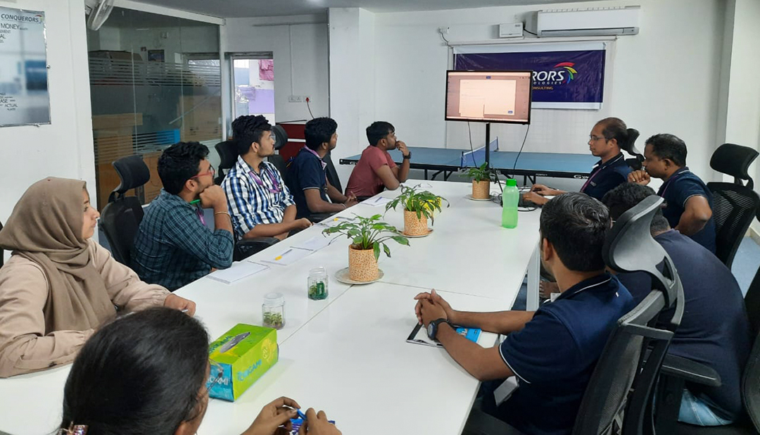 ConquerorsTech's tweet photo. Brainstorming, strategizing, and collaborating - that's what our IT team does best! Here they are in full swing, discussing the nitty-gritty details of our current project and charting a course for its success. 
#conquerorssoftwaretechnologies #ITTeam #projectdiscussion https://t.co/IIf3AA4ezT