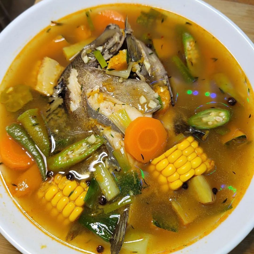 jamaicansdotcom's tweet photo. Can you make Fish Tea? 🥣🐠🌽🥕Check out our Fish tea recipe here - https://t.co/yAZ0BdWXg8 | 📷IG: mr_ilbc #FishTea #JamaicanSoup #SoupSaturday #WeJaminate https://t.co/NtnAPoMX3d