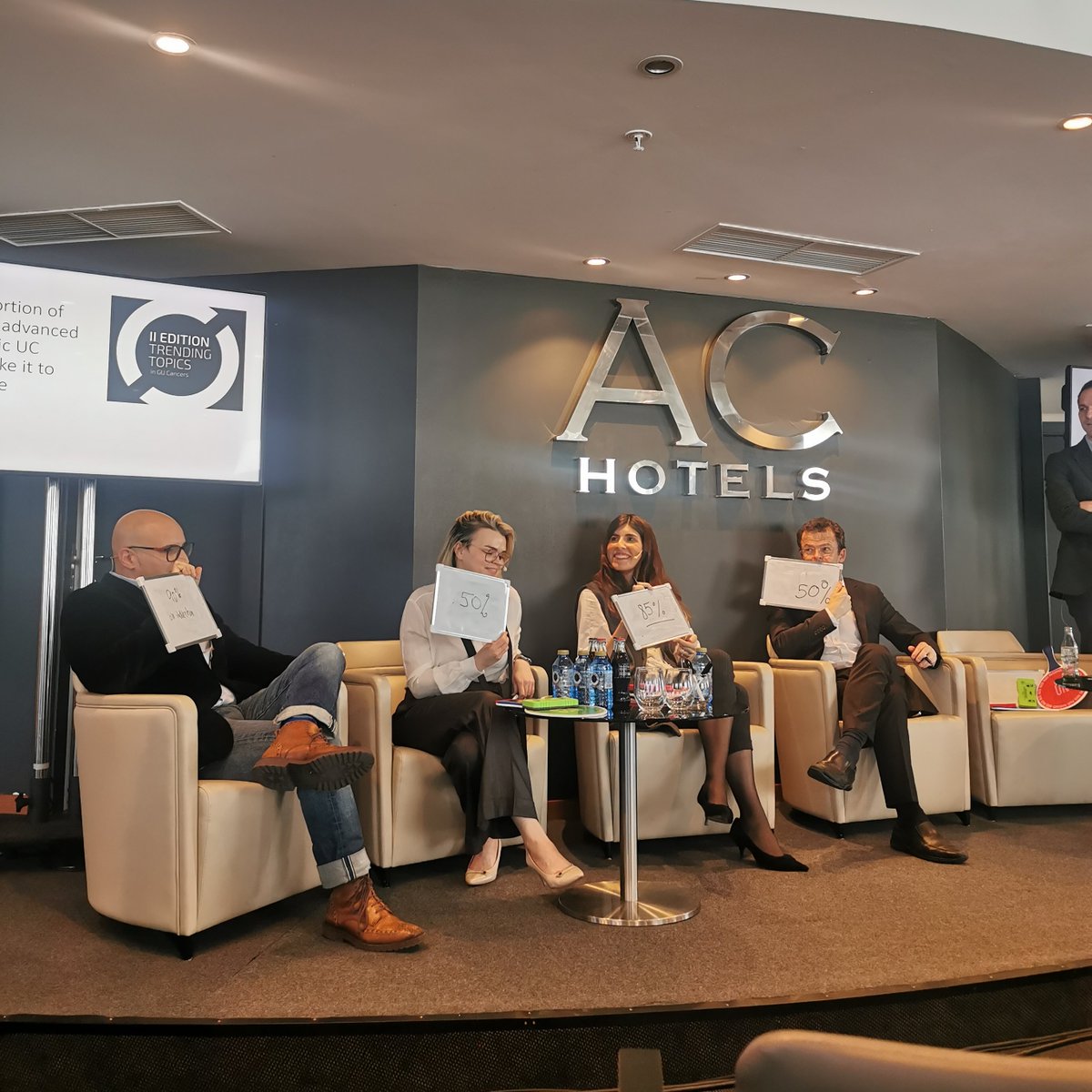 Uromigos (@uromigos) on Twitter photo Nuestros expertos debaten sobre primera línea de tratamiento en #cáncerdevejiga y el porcentaje de pacientes que llegan a realizar mantenimiento con Avelumab tras quimioterapia.
<a href="/_SEOM/">SEOM</a> <a href="/SEOR_ESP/">SEOR.es</a> <a href="/SOG_Galicia/">SOG-Galicia</a>
<a href="/myESMO/">ESMO - Eur. Oncology</a> <a href="/SMEOMX/">Sociedad Mexicana de Oncología, A.C.</a> <a href="/oncourologiaarg/">Urooncologia.arg</a> <a href="/ResidentesAEU/">RAEU - Spanish Urology Residents Working Group</a> <a href="/Uroweb/">European Association of Urology (EAU)</a> <a href="/sogug1/">SOGUG</a> Nuestros expertos debaten sobre primera línea de tratamiento en #cáncerdevejiga y el porcentaje de pacientes que llegan a realizar mantenimiento con Avelumab tras quimioterapia.
<a href="/_SEOM/">SEOM</a> <a href="/SEOR_ESP/">SEOR.es</a> <a href="/SOG_Galicia/">SOG-Galicia</a>
<a href="/myESMO/">ESMO - Eur. Oncology</a> <a href="/SMEOMX/">Sociedad Mexicana de Oncología, A.C.</a> <a href="/oncourologiaarg/">Urooncologia.arg</a> <a href="/ResidentesAEU/">RAEU - Spanish Urology Residents Working Group</a> <a href="/Uroweb/">European Association of Urology (EAU)</a> <a href="/sogug1/">SOGUG</a>