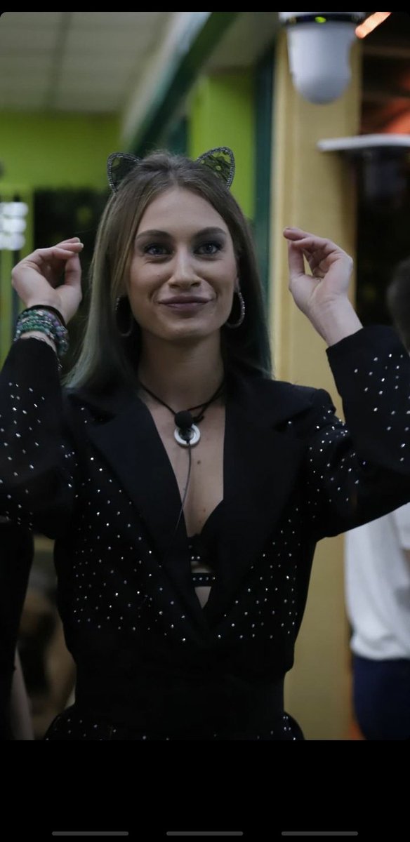 Carolin42705235's tweet photo. Votate Nikitaaaa #gfvip #nikiters #nikita #iostoconnikita #nikevra #dakina #nikella #fiorde #DONNALISI #denzzzers #gintonic https://t.co/0SVzngQrb8
