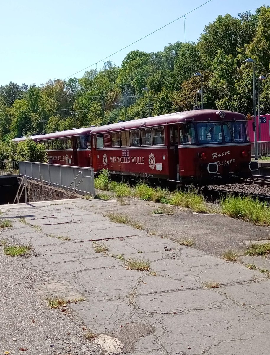 9Lukas5's tweet photo. RT jenskies: Wulle Express bzw. Roter Flitzer im Bahnhof MaulbronnWest im Sommer 2019, ursprüngliche Fahrt nach Maulbronn Stadt war nicht möglich. #bahn #bahnfoto #bahnbubble #TeamZugBubble https://t.co/W2dSyQXn7c
