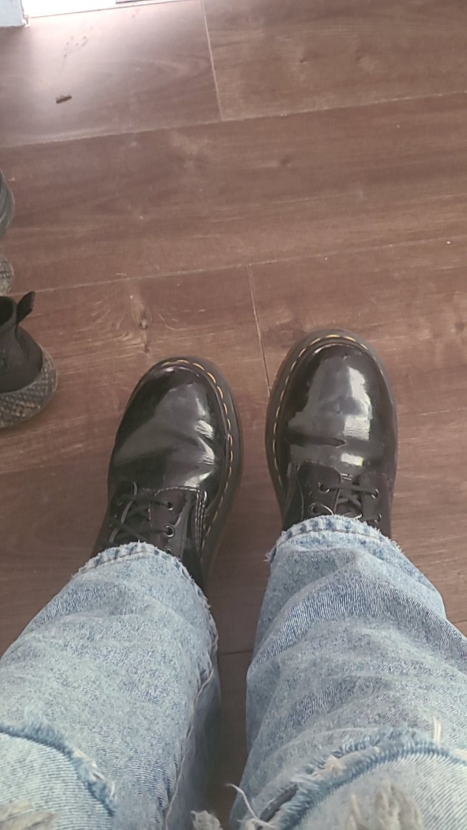 LNye1999's tweet photo. Best shoes for a long hard day as a teacher!!
@drmartens @MrTs_NQTs
.
.
.
#ect #school #comfy #DrMartens #longday #teaching #TeachingFeeling #goodmorning https://t.co/1tWbU3SojU